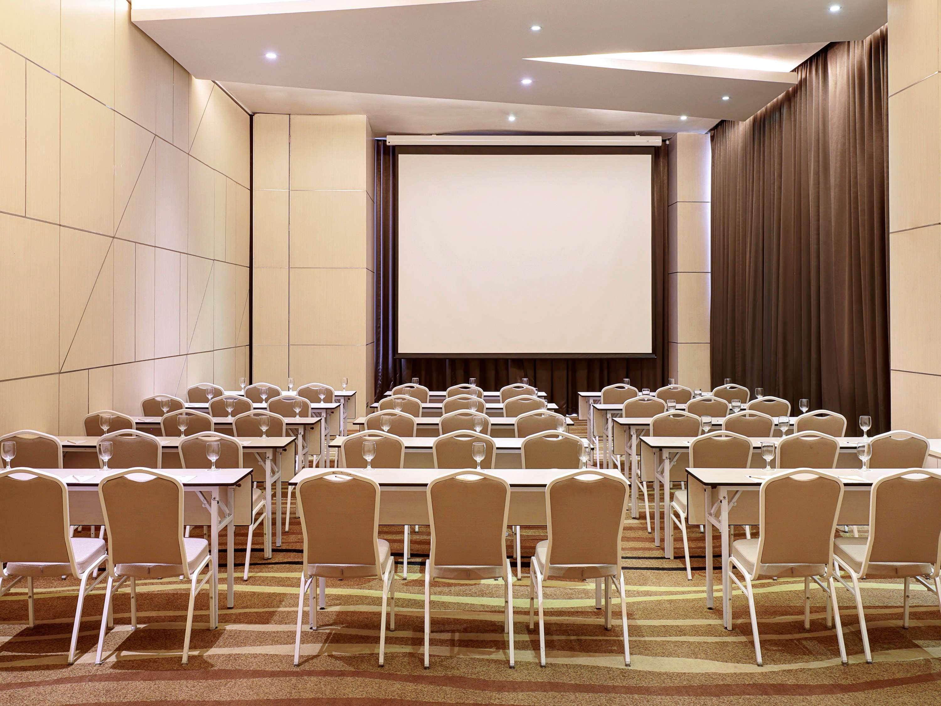 Ibis Styles Gajah Mada Hotel Jakarta