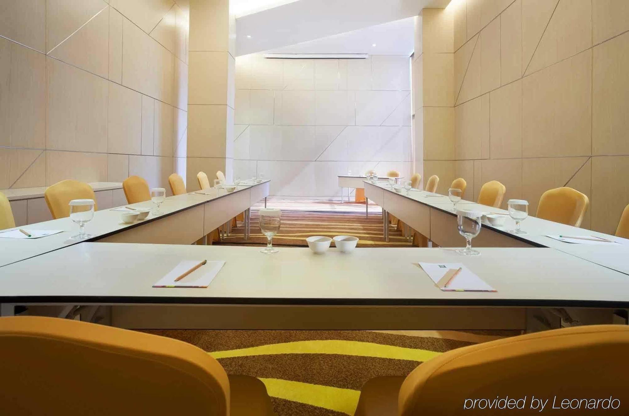 Ibis Styles Gajah Mada 3*